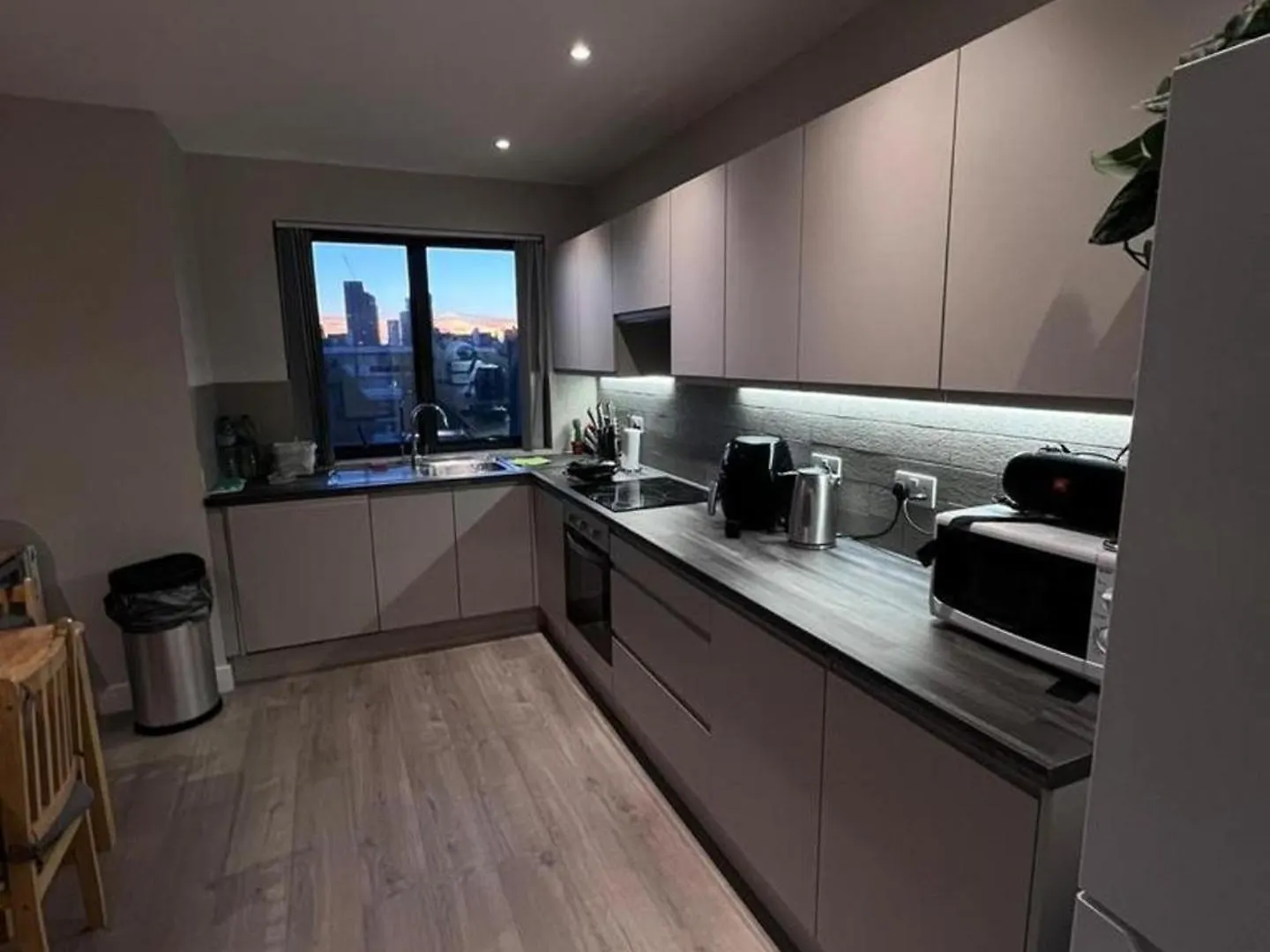 3Br-3Bath-Central London-Parking-Petsok-Fireplace 0*, London United Kingdom